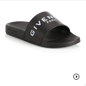 Givency rubber slides sz 7